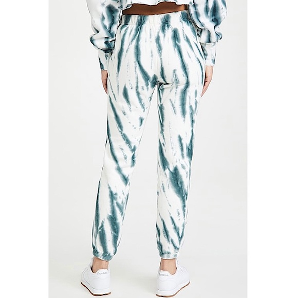 Good American Boyfriend Sweatpants in Blue Orion Tie Dye - Picture 3 of 16